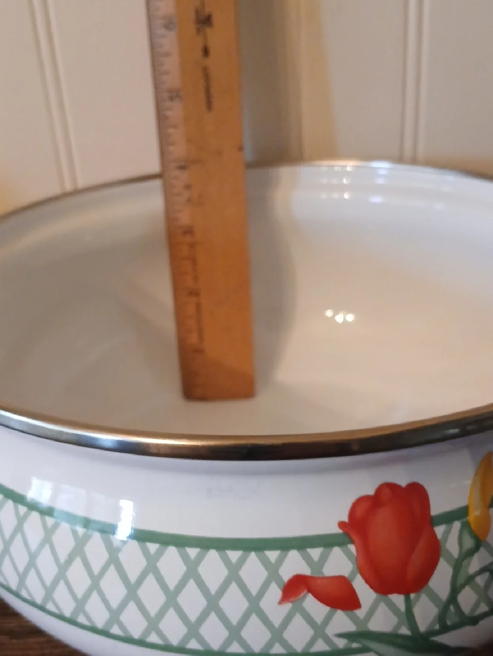 Vintage Regency Club Enamelware Pot &Lid Floral Print Brass Handles